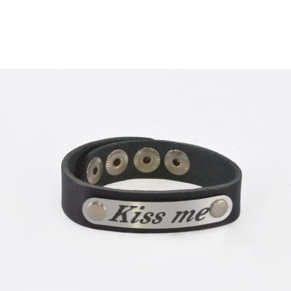 Браслет с белой строчкой Kiss me 33530 КМ
